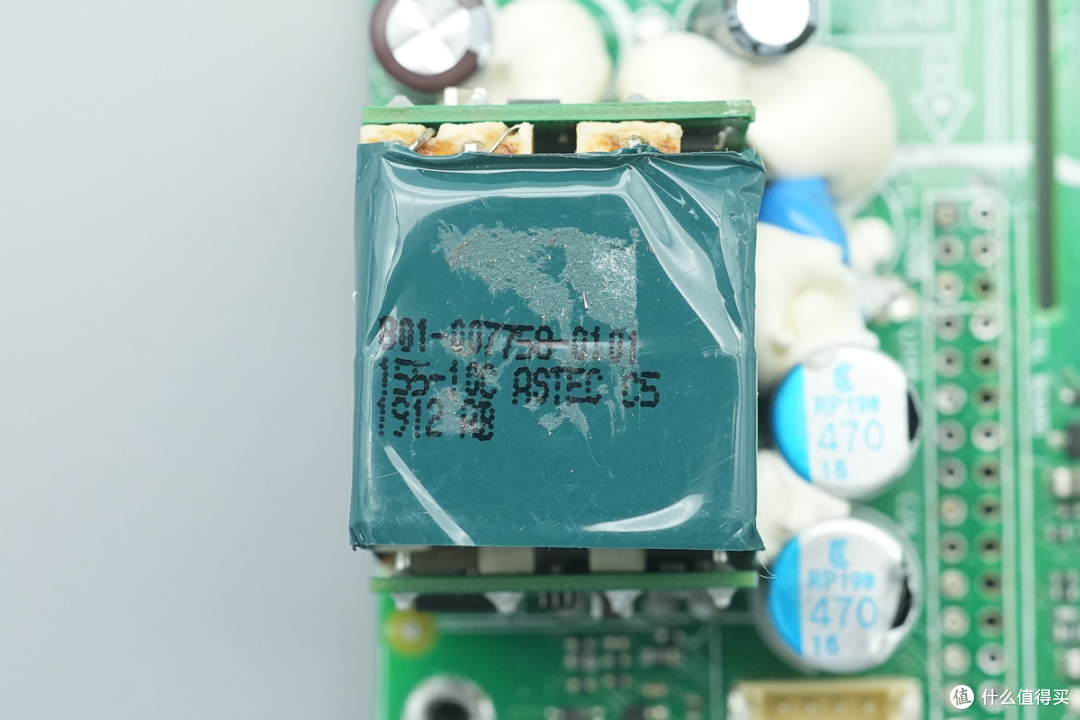 支持N+1 冗余并联,雅特生800W CRPS服务器电源拆解