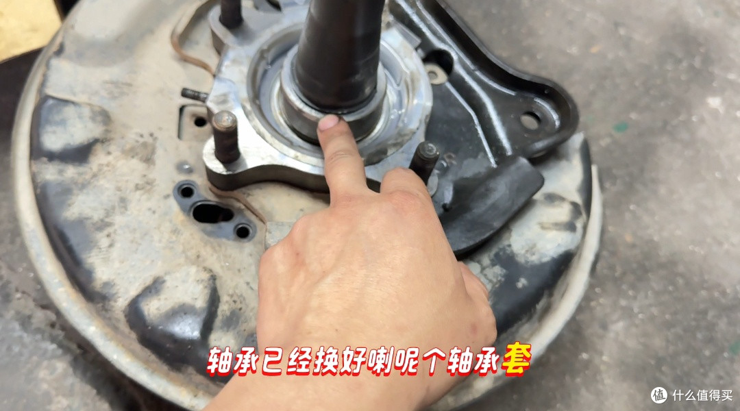 28万公里普拉多VX 4.0右后轮异响检修:后轮轴承损坏与保养建议!