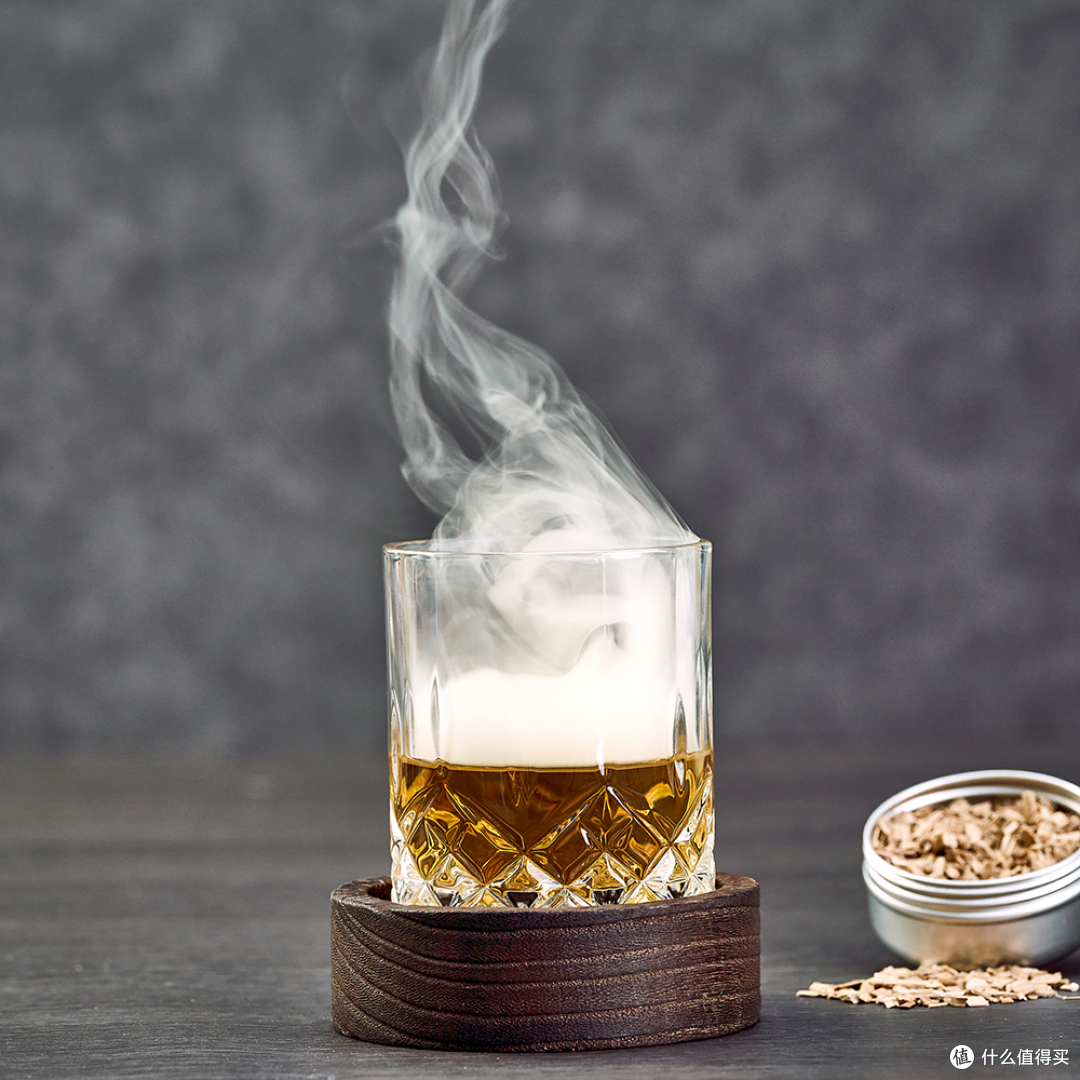 白酒辣、啤酒胀、红酒涩,第一次喝威士忌到底该怎么选?