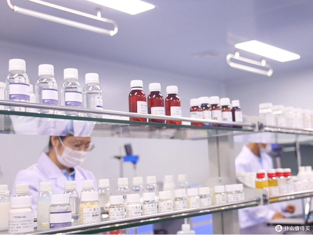 深入美妆实验室:揭秘化妆品研发工程师的工作内容