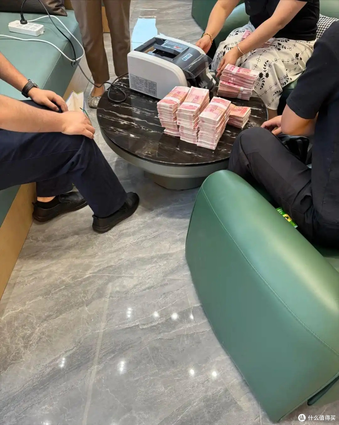 银行存款大调整?明年起,手里有20万以上存款的家庭要注意了!