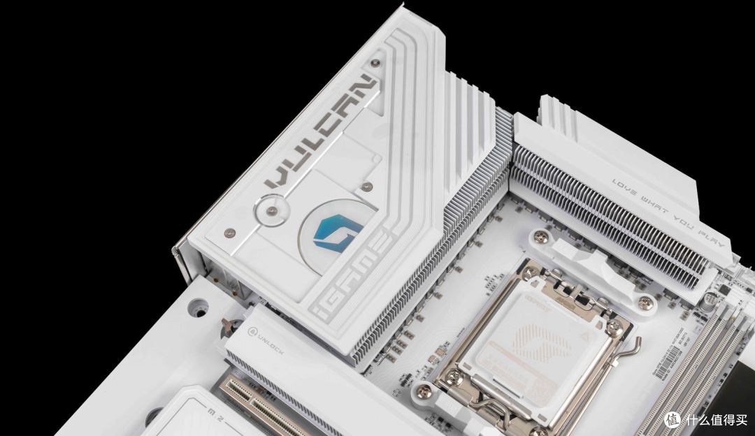 圣白智械,纯粹旗舰:iGame X870E VULCAN W OC V14 主板评测