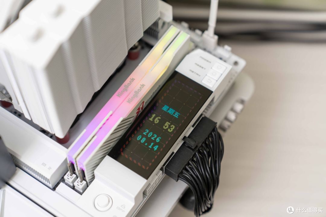 圣白智械,纯粹旗舰:iGame X870E VULCAN W OC V14 主板评测