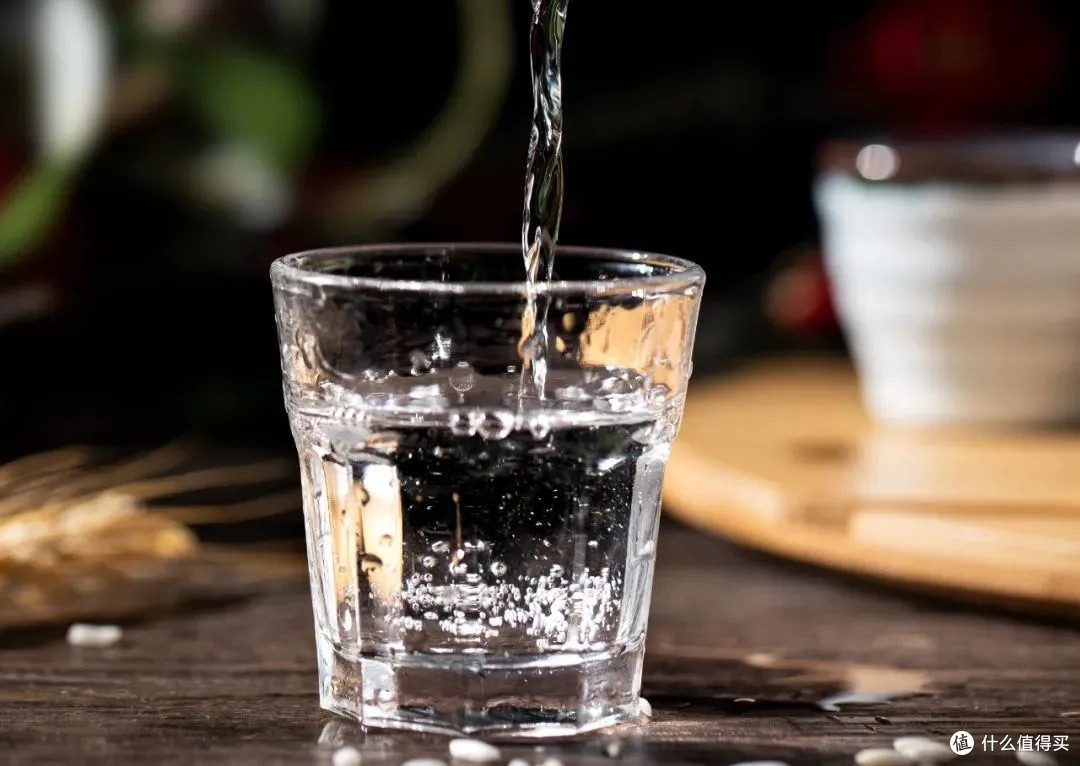 秋天的第一口鲜,从大闸蟹配黄酒开始