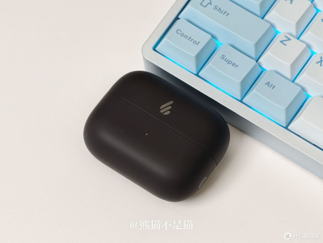 漫步者Q2