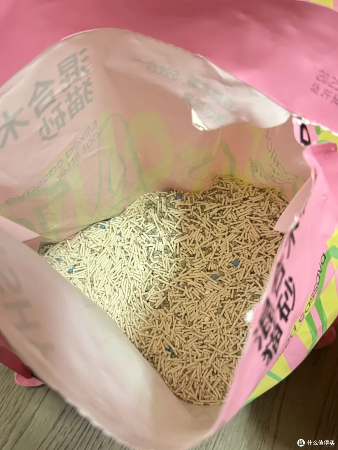养猫臭别硬扛!6 款除臭猫砂实测,多猫家庭也能用