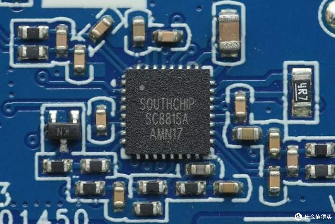 能当挂绳还能跑满67W!小米20000mAh自带线充电宝拆解