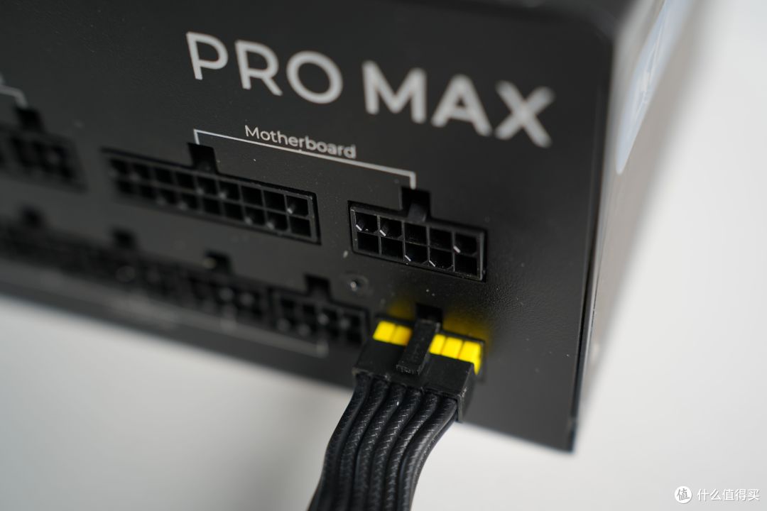 600不到拿下1000W白金全模组，微星 PRO MAX 1000P电源开箱体验