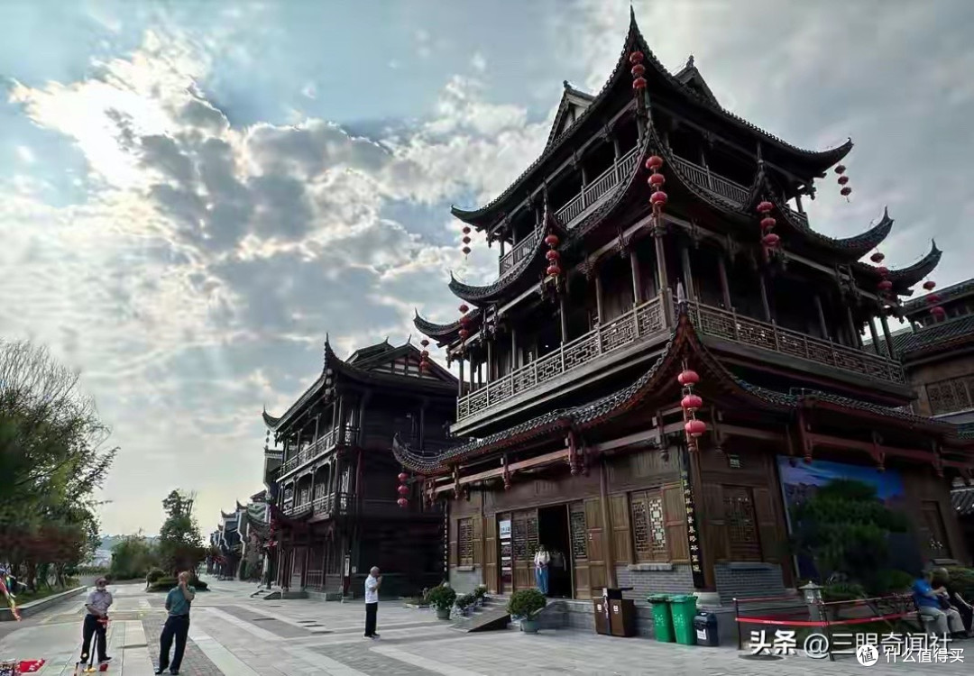 月末想省钱的轻妆党｜自然平价素颜霜这4支我会先看，通勤不心疼
