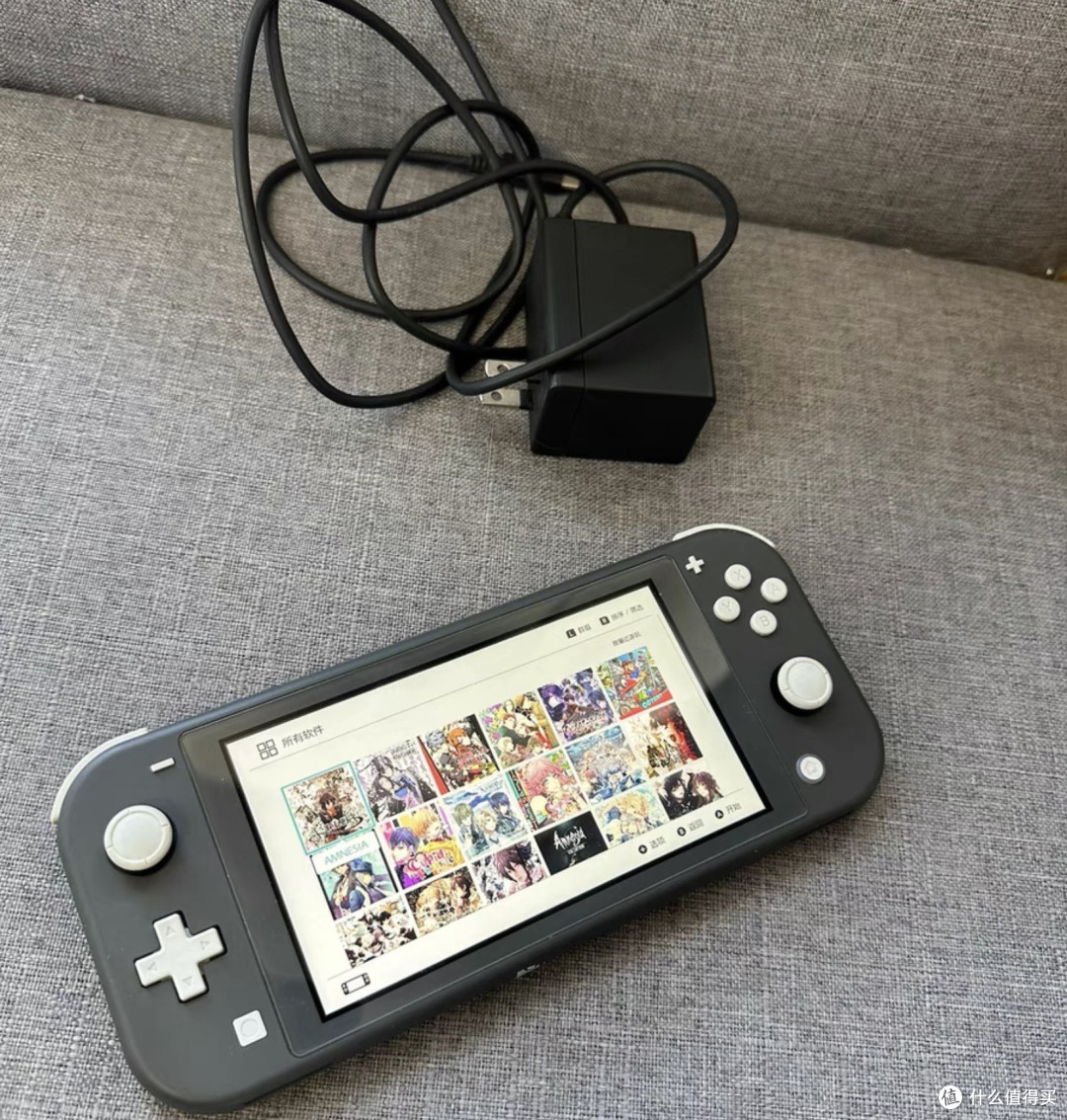 闲鱼惊现Switch Lite,600块掌机5.5英寸,不能接TV反而更受青睐