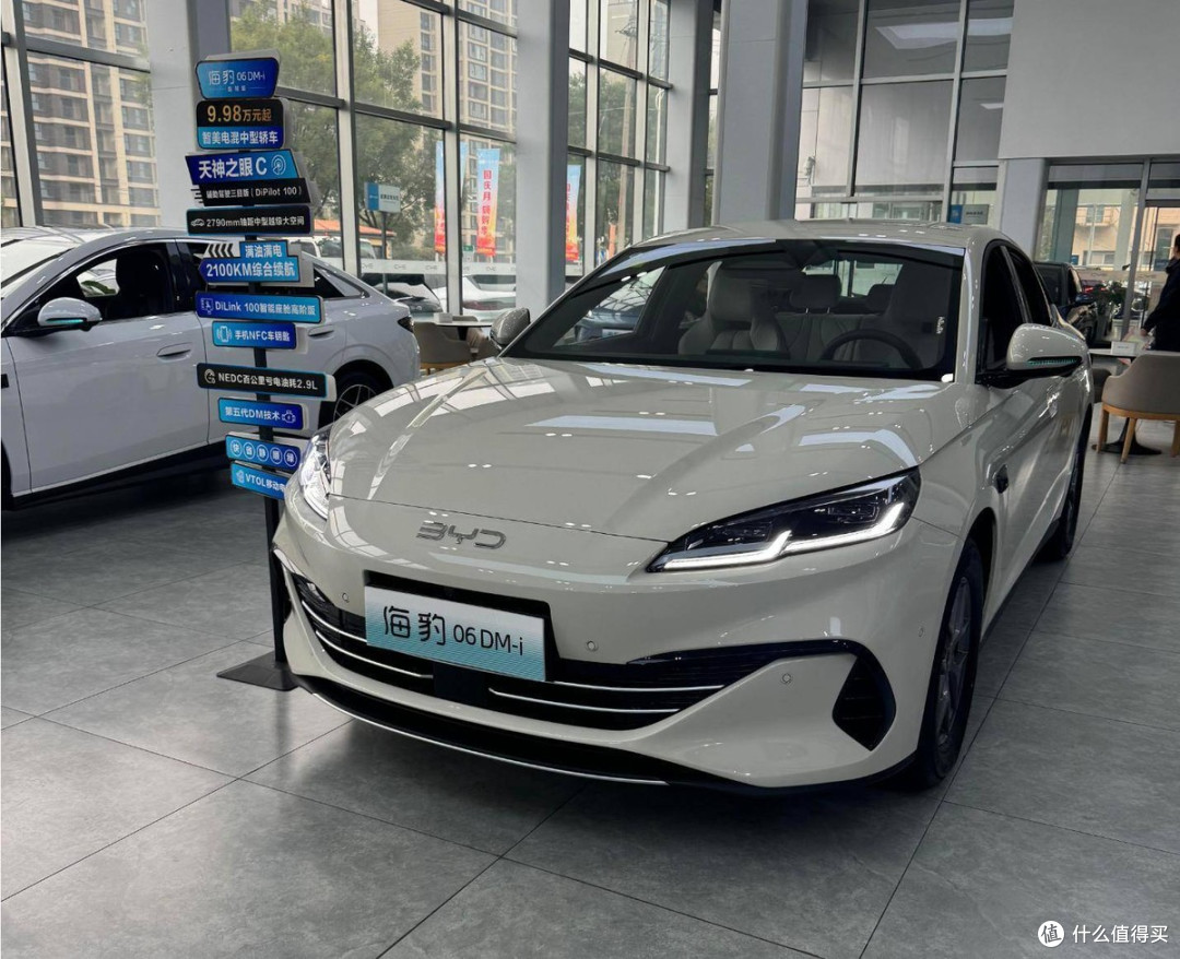 比亚迪8月卖了44万辆车,10到30万怎么选?四档对号入座
