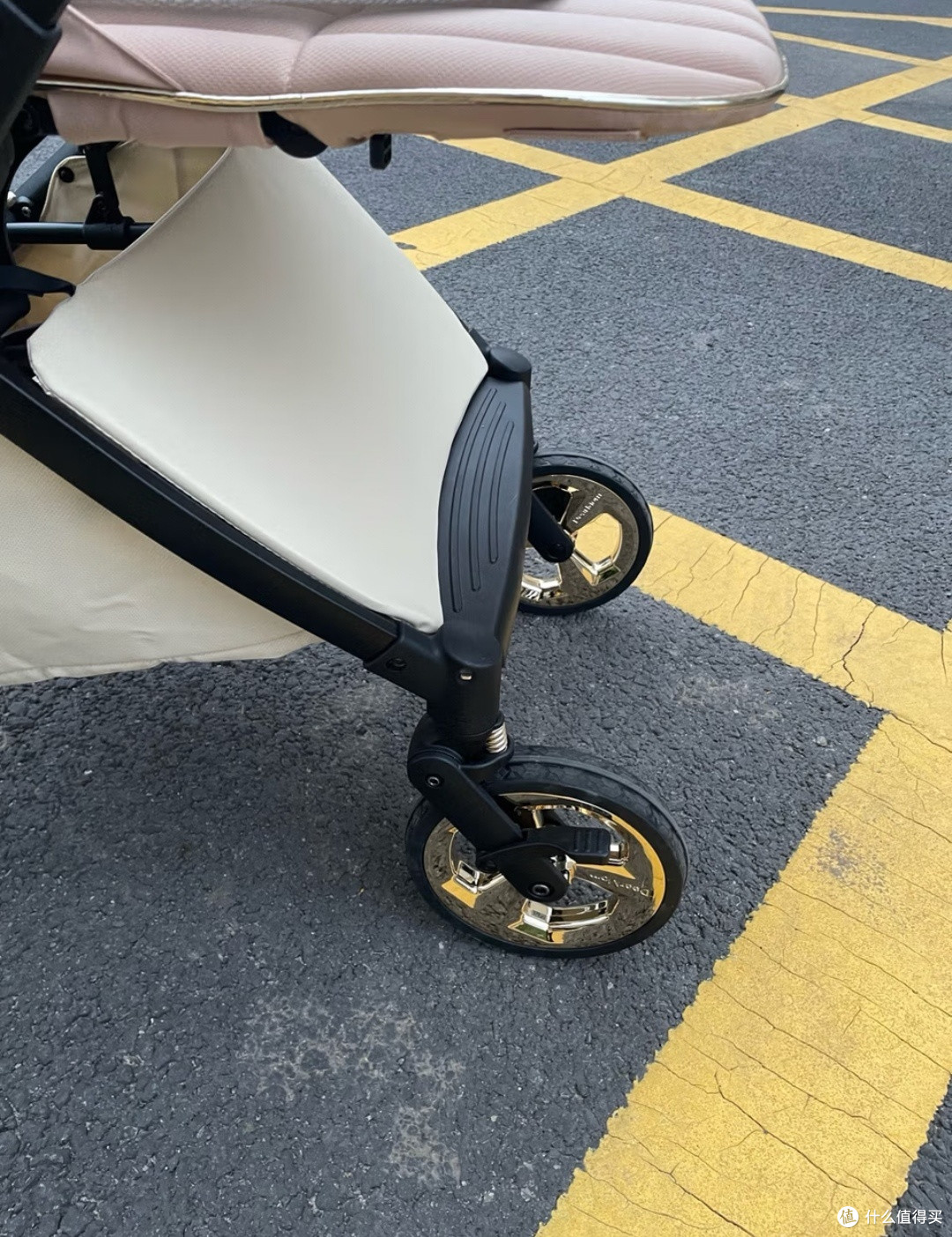 对比四款之后留下,这款DearMom婴儿推车太合心意