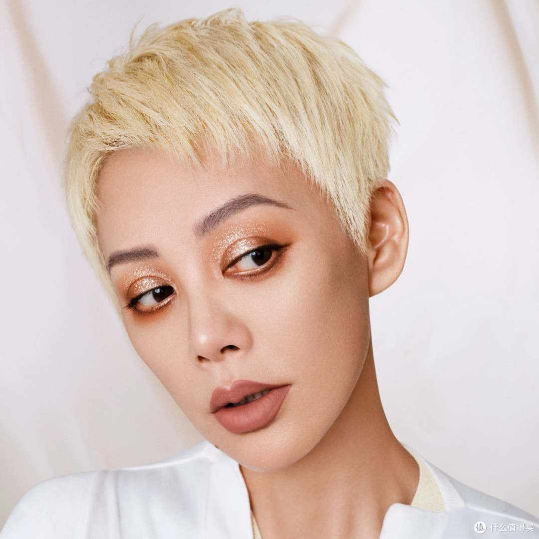 深挖花少好友记!被节目组码住的明星私藏美妆,旅行妆容抄作业