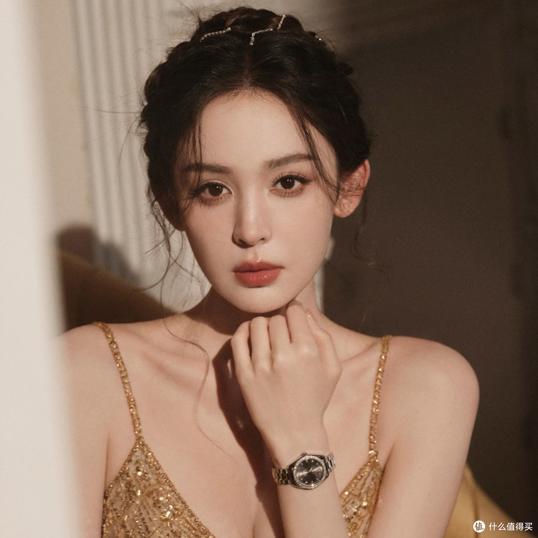 深挖花少好友记!被节目组码住的明星私藏美妆,旅行妆容抄作业