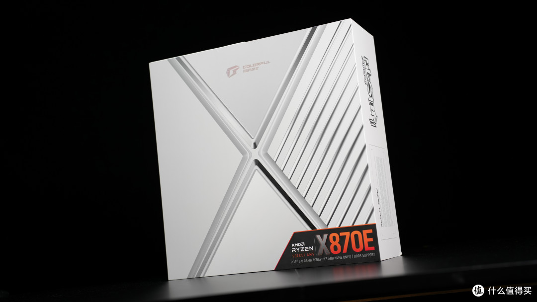 纯白AMD旗舰主板 七彩虹 X870E VULCAN W开箱测试