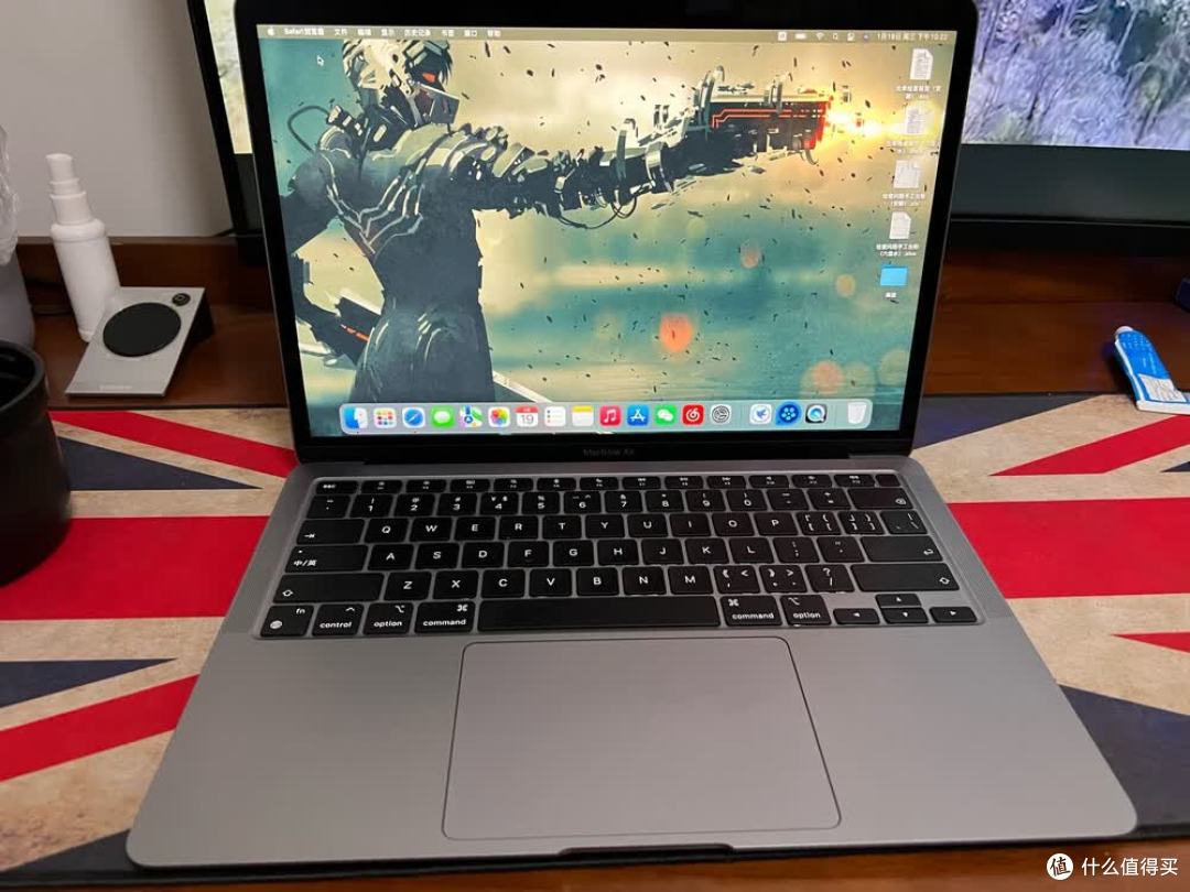 Apple MacBook Air 13.3 8核M1芯片版