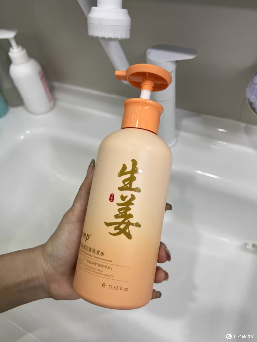 女生想少掉发又别太塌,发根轻不轻很关键:头顶状态会说话