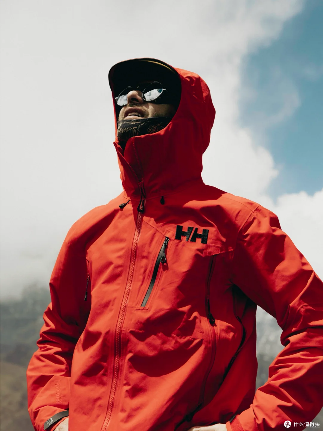 HELLY HANSEN 九界无限卖到 1925 元,顶级硬壳的"神价"背后,最值钱的不是防水是终身免维护