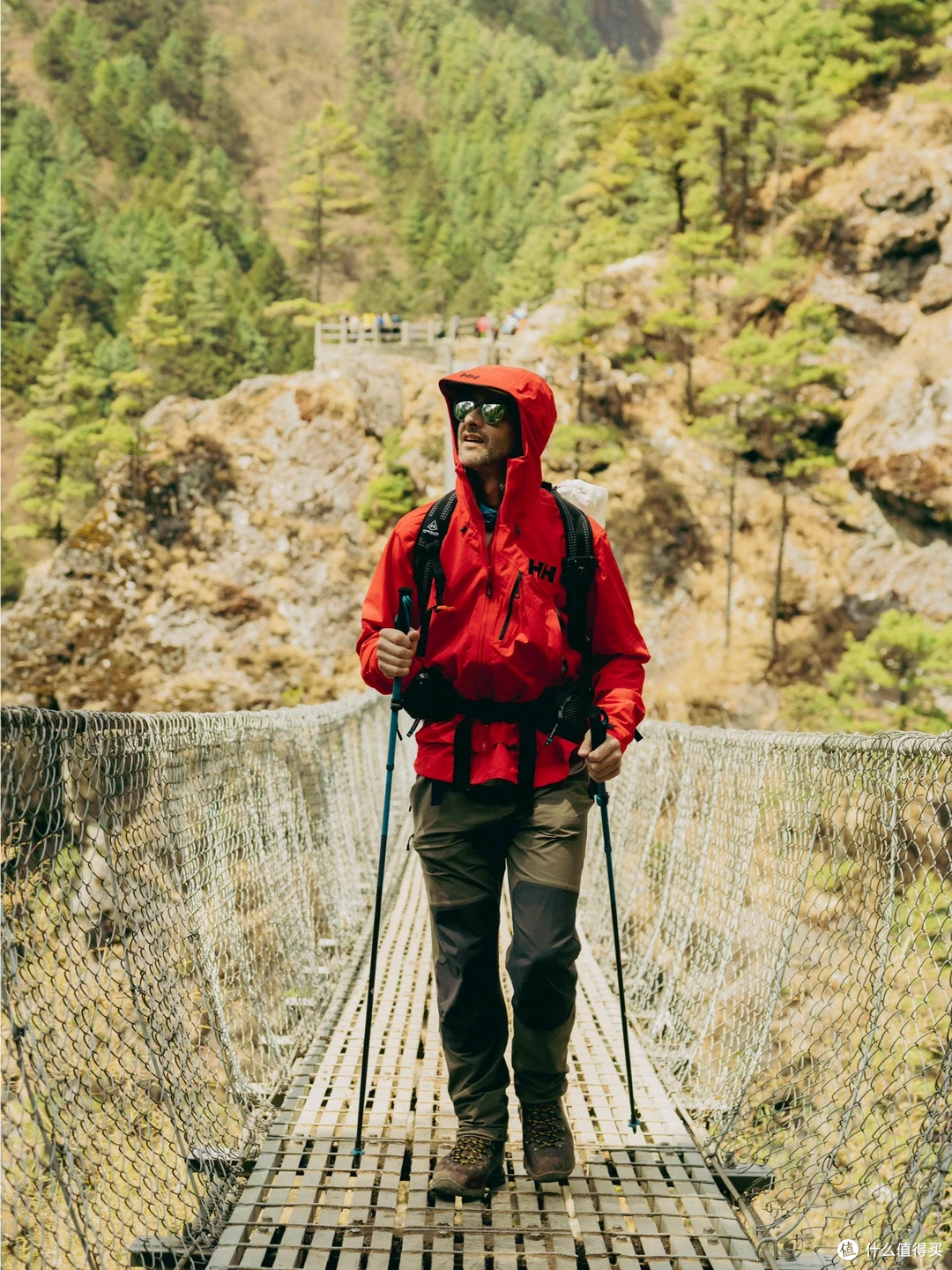 HELLY HANSEN 九界无限卖到 1925 元,顶级硬壳的"神价"背后,最值钱的不是防水是终身免维护