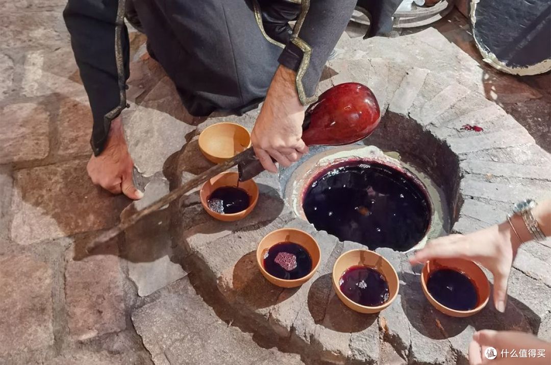 Qvevri：埋藏地下的八千年酿酒密码！