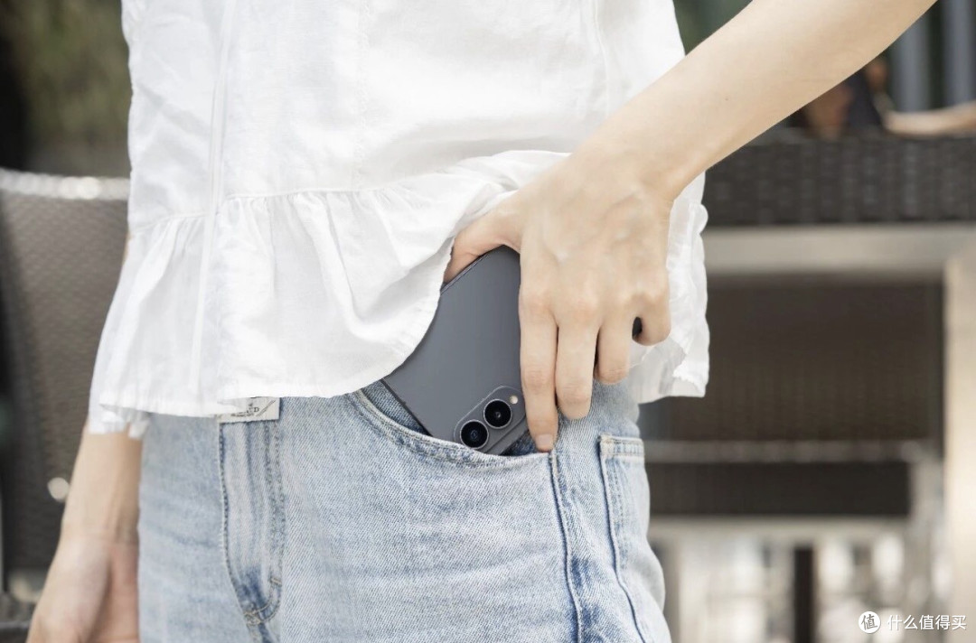 一万三买台没长焦的折叠屏？Galaxy Z Fold 8 到底值不值得入手？