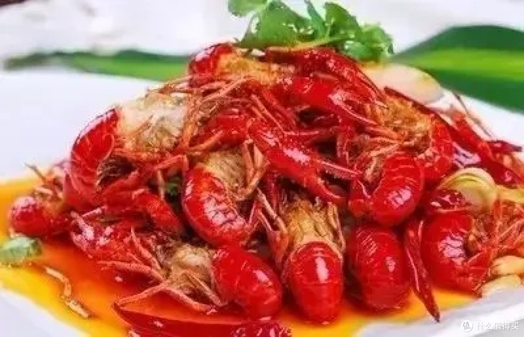 香辣小龙虾：麻辣红火，夏夜人间狂欢