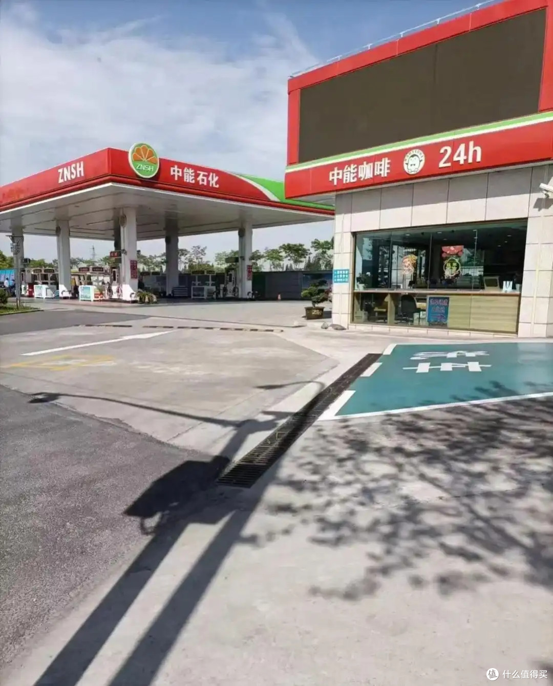 告诉大家1个坏消息：加油站或将出现3大怪象，值得每个人深思