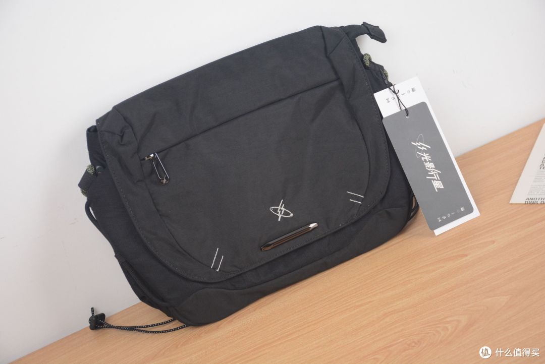 独特可扩展空间!超高颜值+实用性拉满,光影行星星际2斜挎包