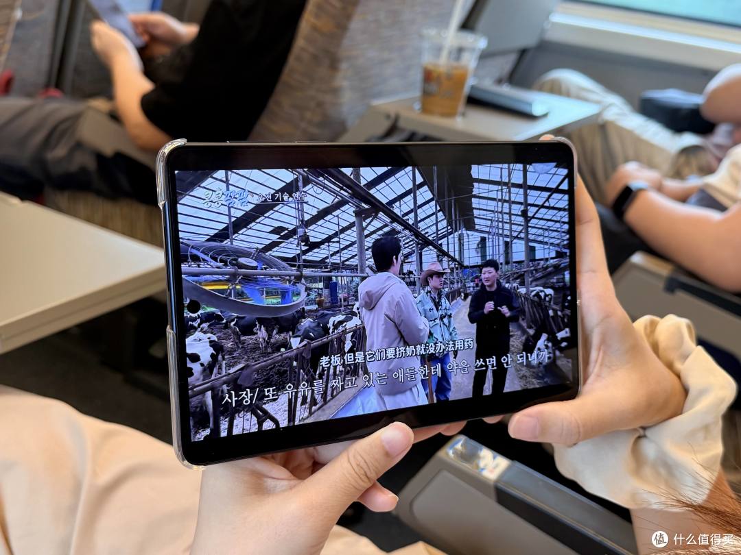 8.4寸OLED+骁龙8至尊版+5G双卡,安卓小屏旗舰拯救者Y700 无极