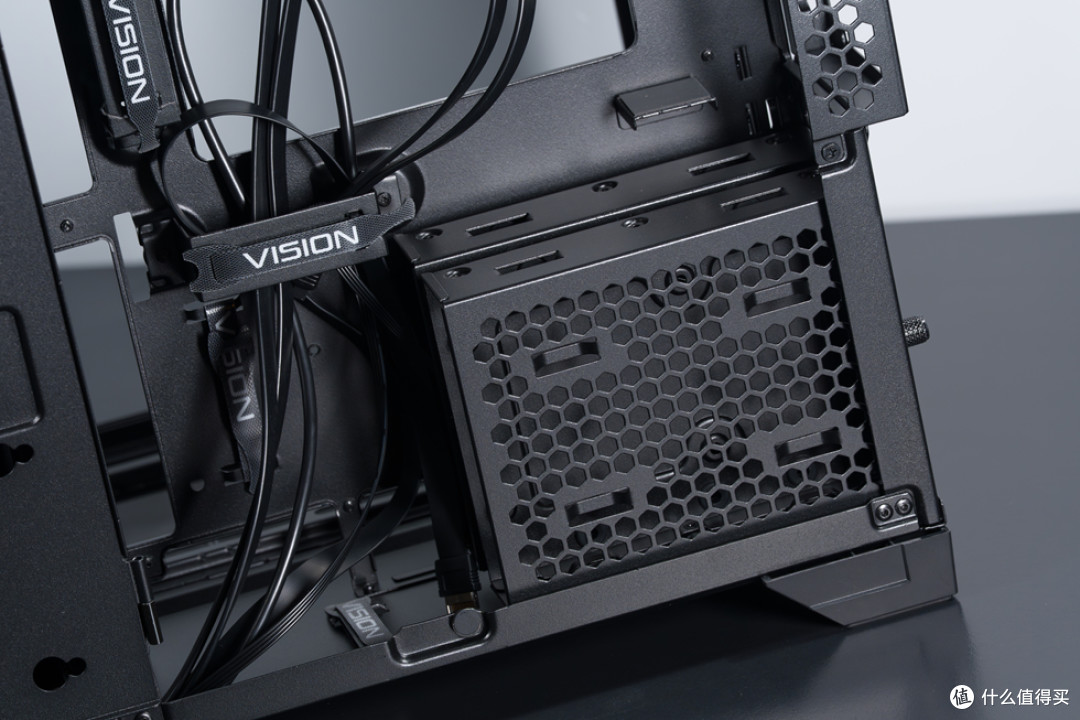 Lianli O11VISION_MSI Z890 GAMING PLUS_影驰 RTX5070TiHOFOCLAB