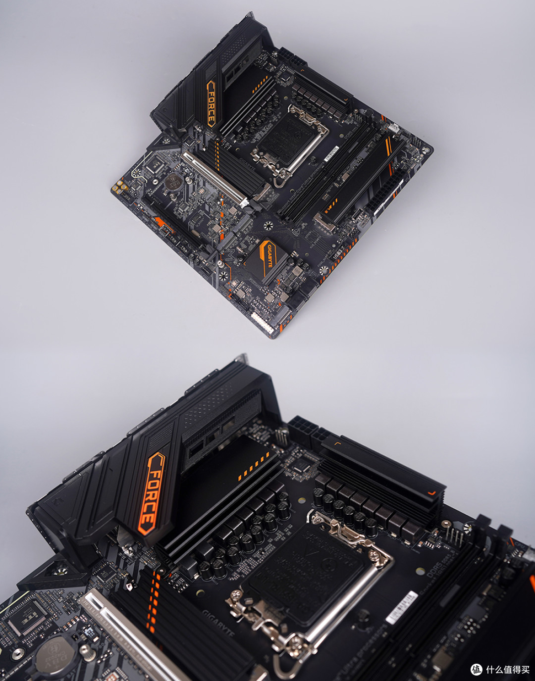 复古皮囊，当代内脏，银昕 FLP03 复古 MATX 机箱的装机效果展示