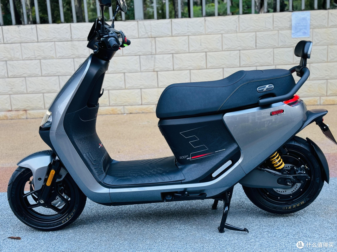 九号E300通勤实录与体面出行