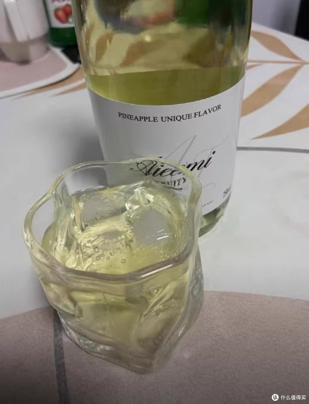 一口微醺不甜腻 聚会小酌都适配的氛围感果酒王者