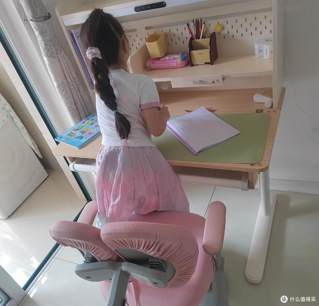 唯品会4折入手爱果乐书桌,开学临时抱佛脚,意外收获惊喜
