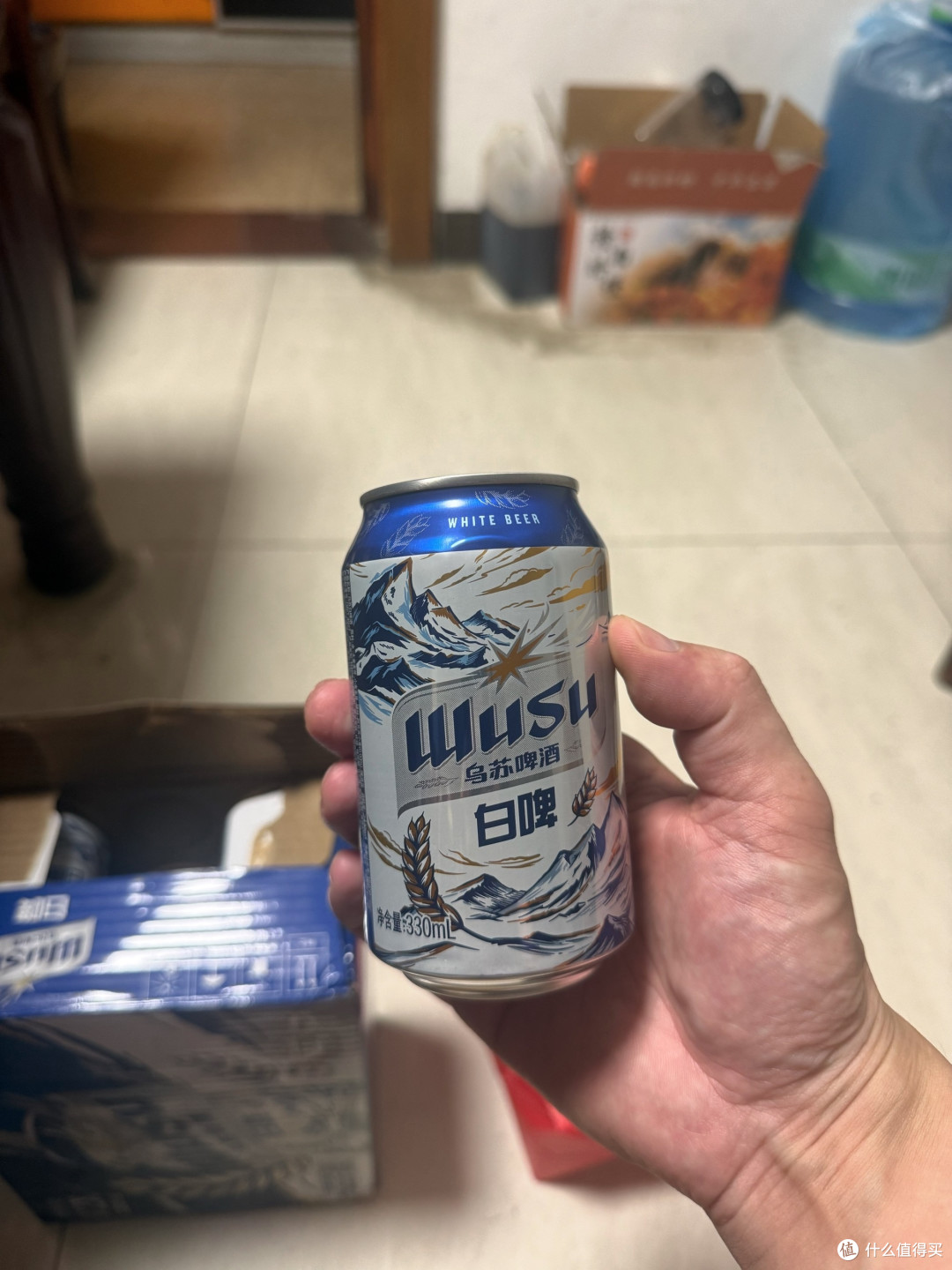 下班就喜欢在家来一罐新疆乌苏白啤