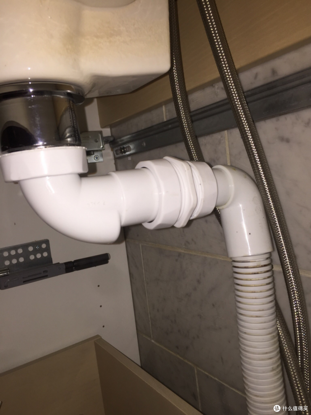 怕伤 PVC 管的新房家庭，买不伤管疏通剂时我会多看挂壁感