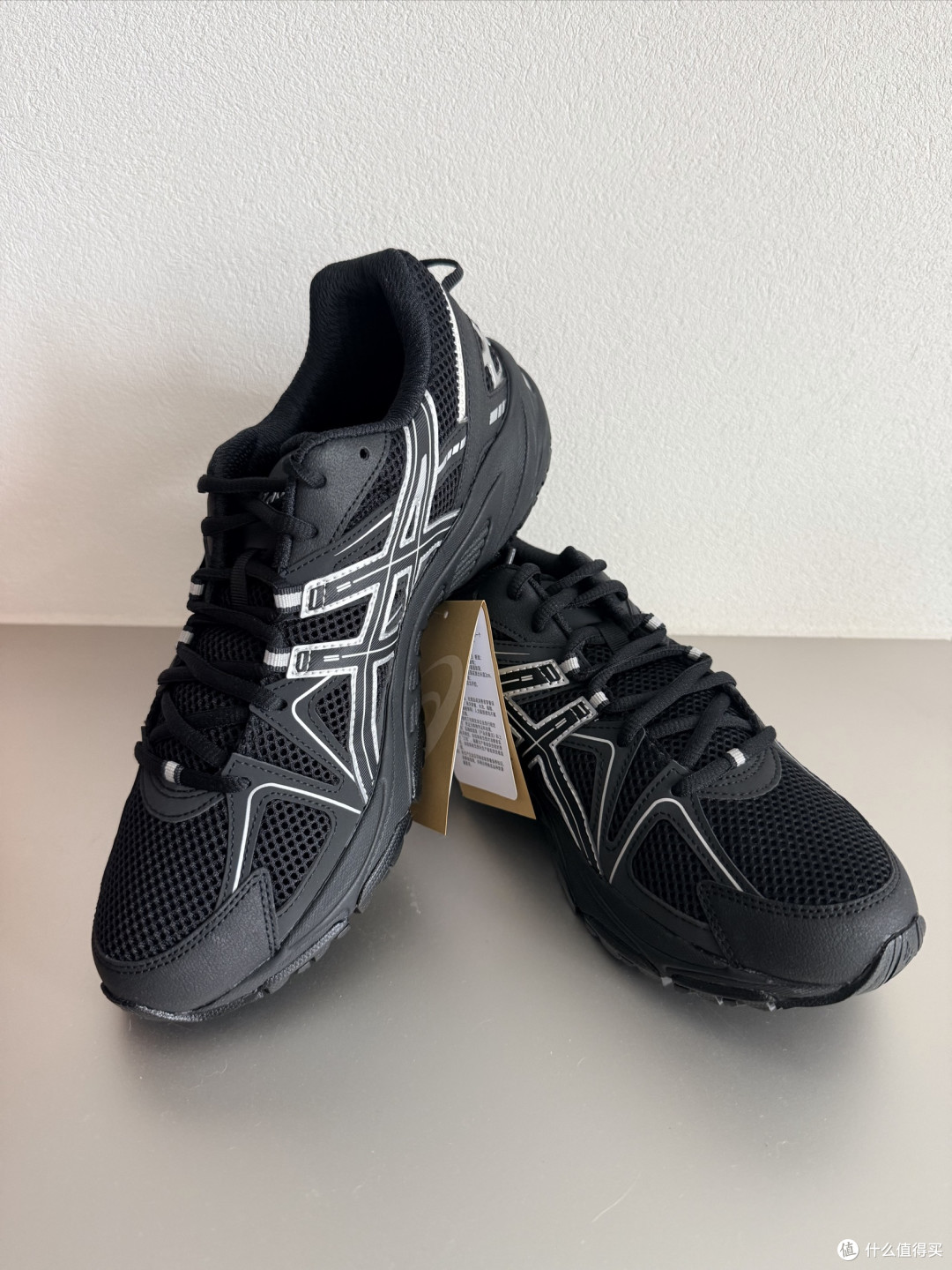 不吹不黑,这双ASICS黑银跑500公里后,我实话实说🦶