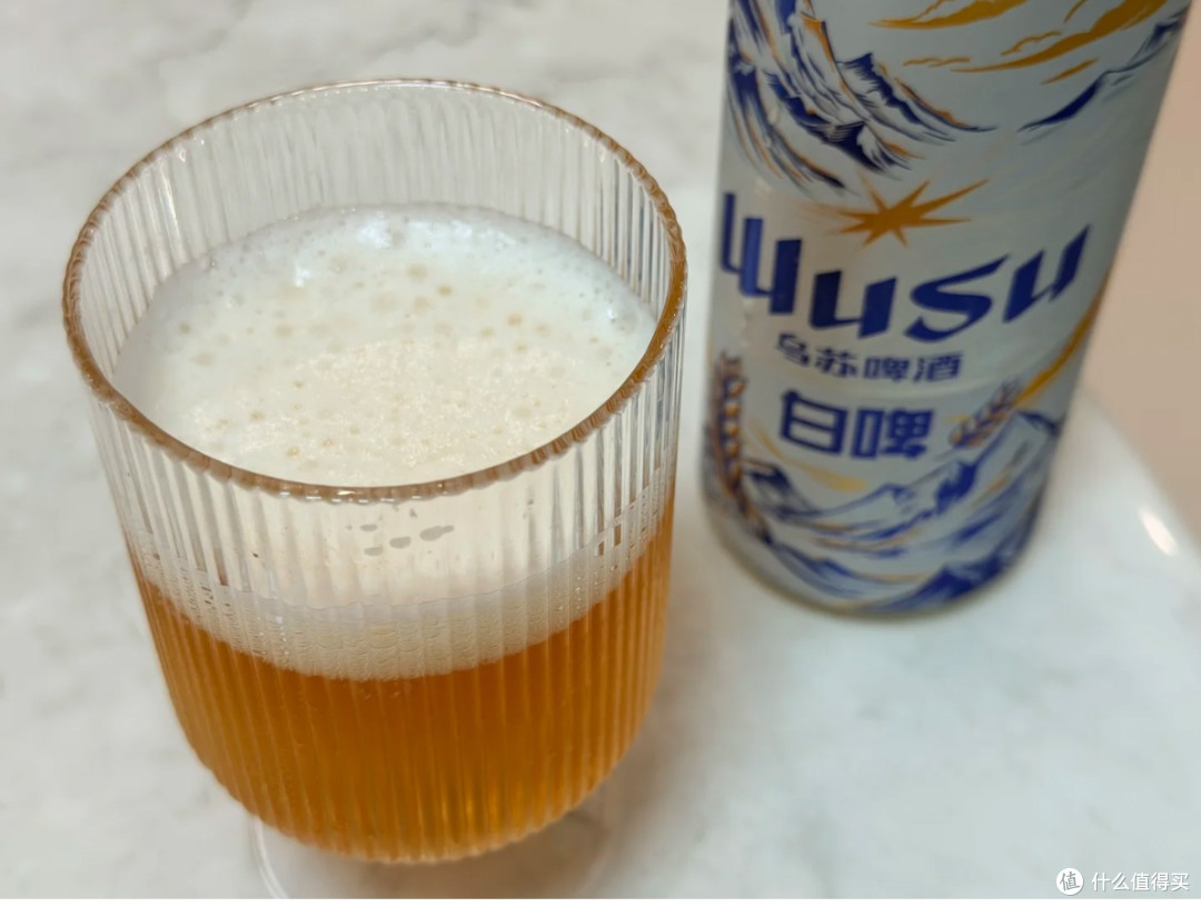 乌苏白啤🍻不止大绿棒!下班解压的柔和小麦白啤