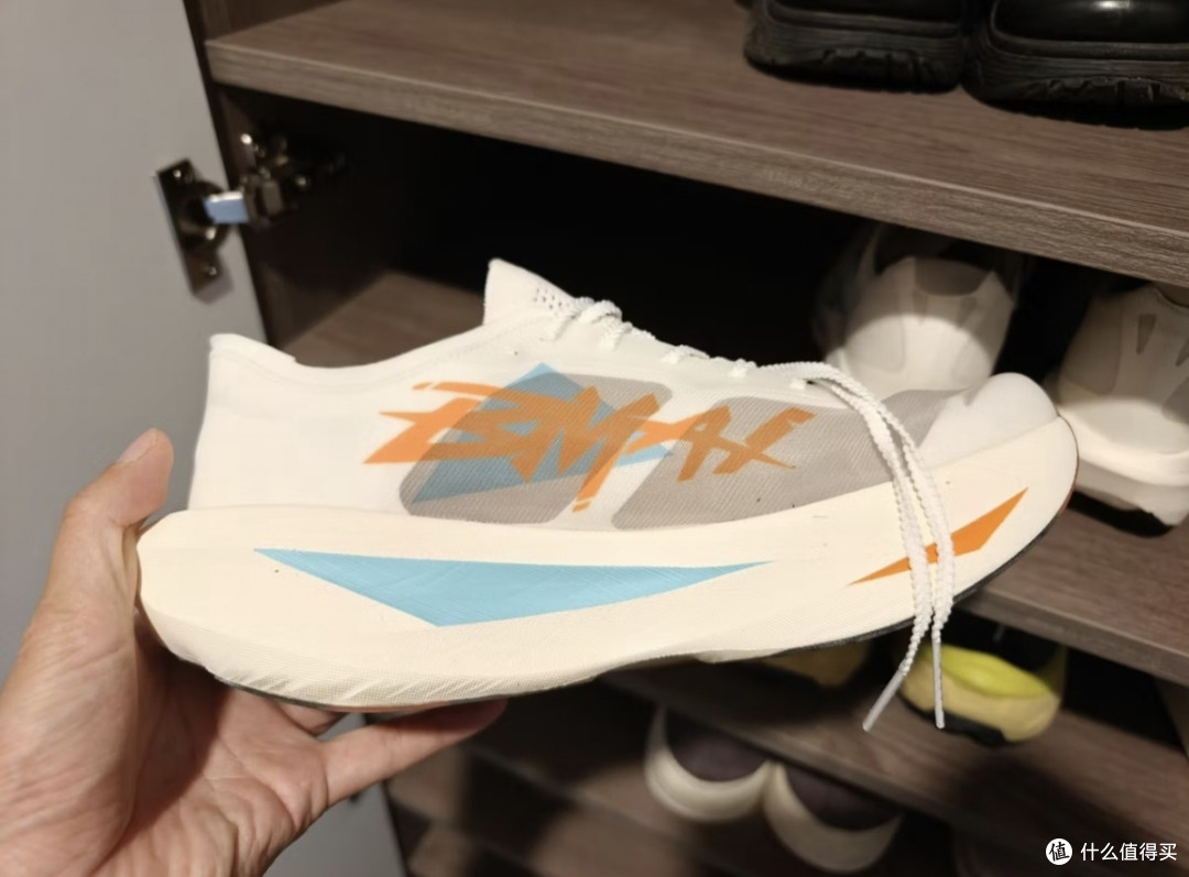 必迈惊碳4.0实测，大众跑者超好用的全能碳板跑鞋