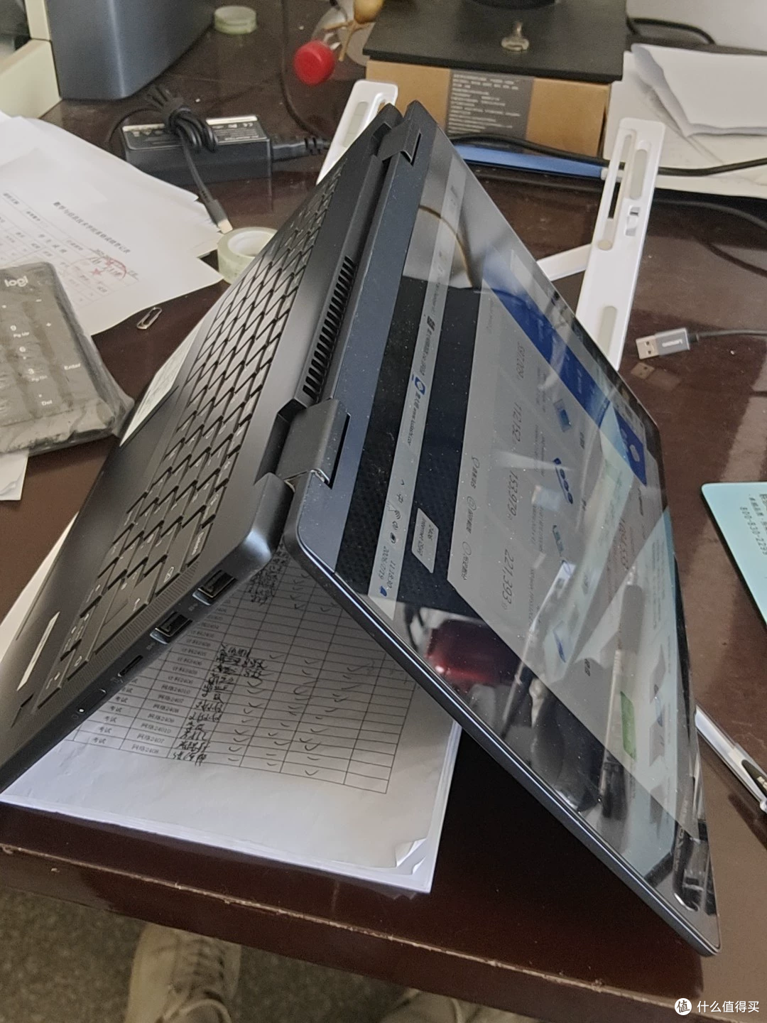 1800元捡联想二合一工程机:OLED翻转屏,值不值?