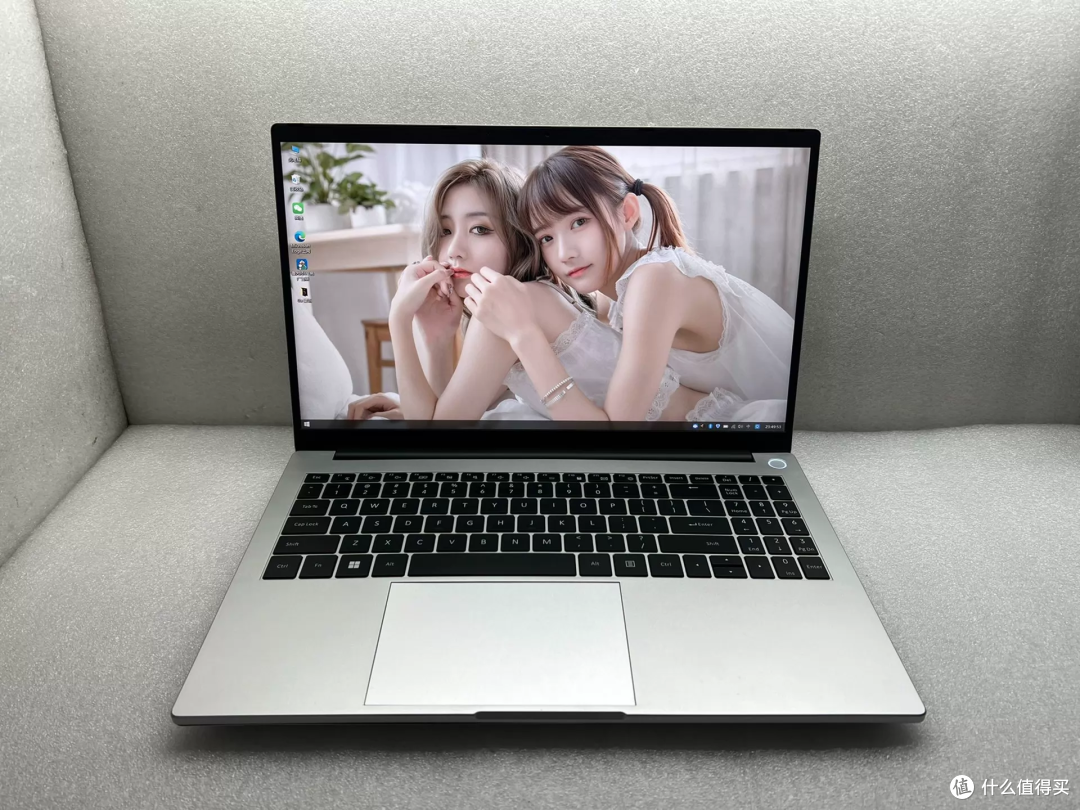 1350元抢7840HS 15寸本:出口库存机是漏还是坑