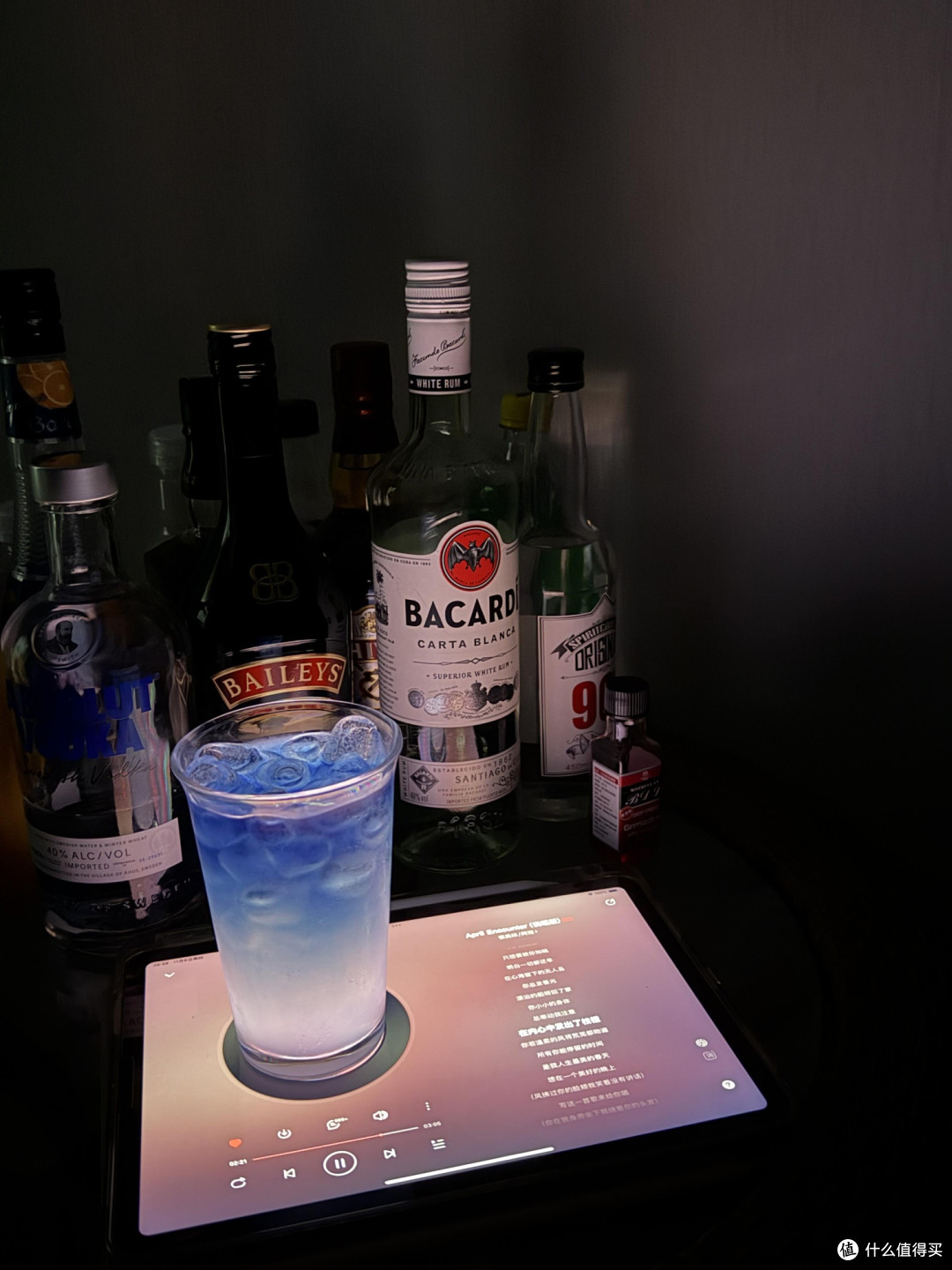 职场情绪消耗与四款微醺酒适配指南