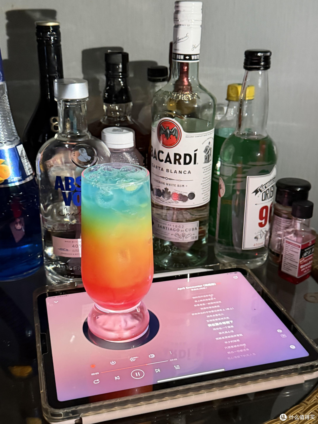 职场情绪消耗与四款微醺酒适配指南