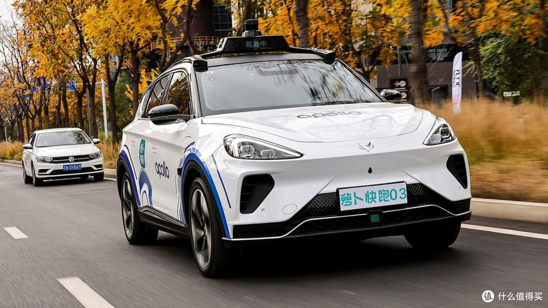 萝卜快跑Robotaxi在中国城市道路运营
