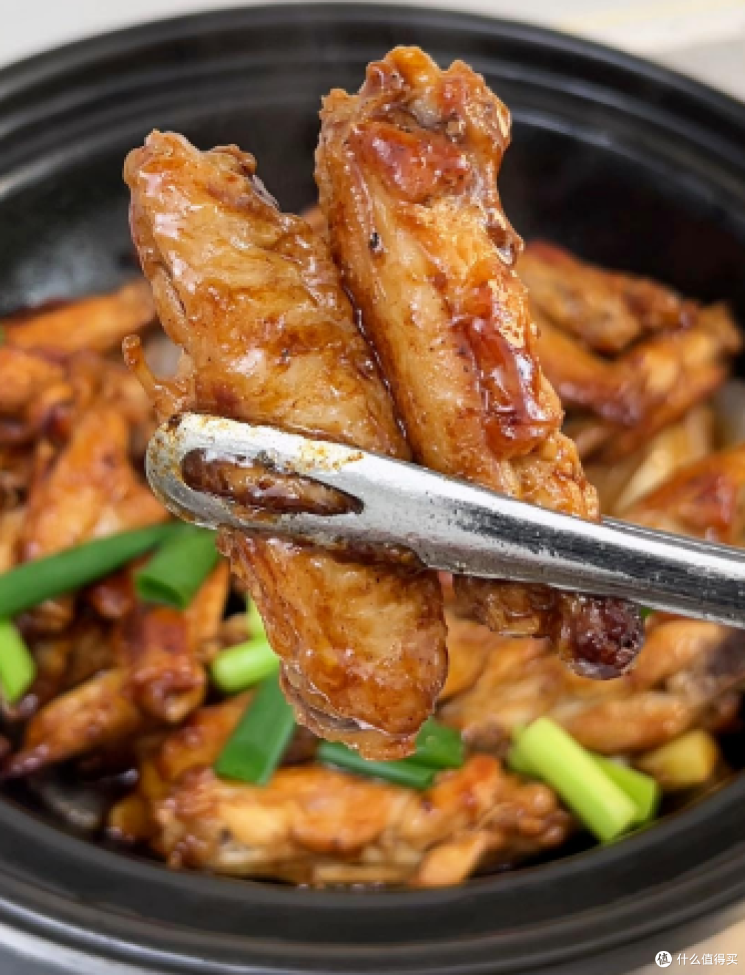 一锅翅中煲，把我香得连干了三碗米饭