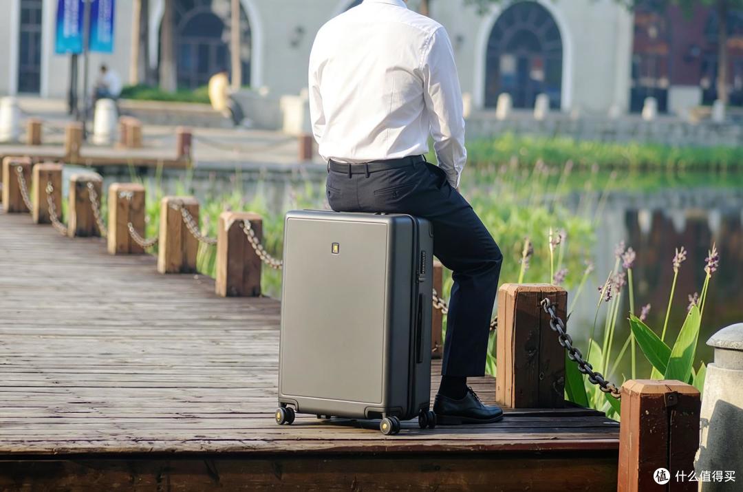 后悔没早买!一步到位的高品质旅行箱-地平线8号大旅行家