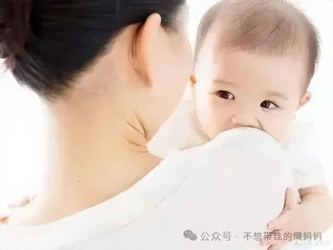 横抱哭竖抱笑，宝宝为什么这么喜欢竖着抱？医生:宝宝在长脑子