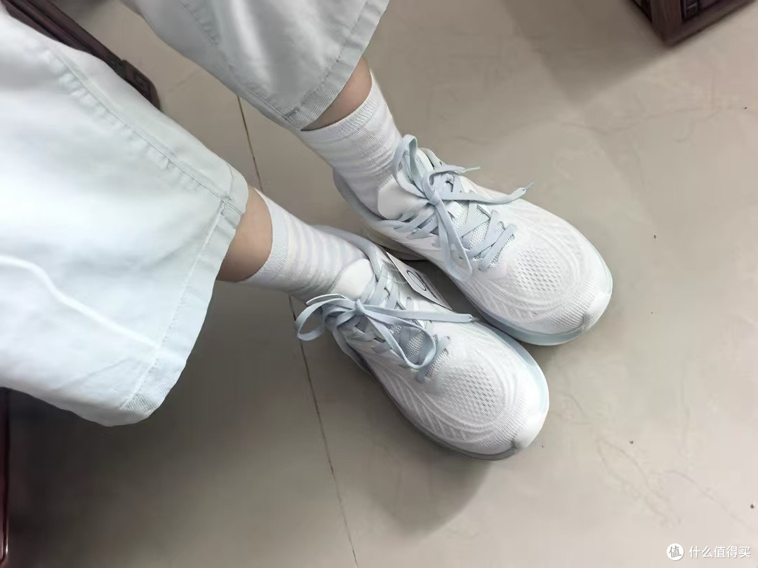 通勤鞋天花板!穿它上下班比拖鞋还放松