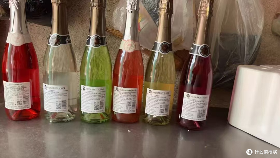 配餐万能搭 这瓶起泡酒把餐桌氛围感直接拉满