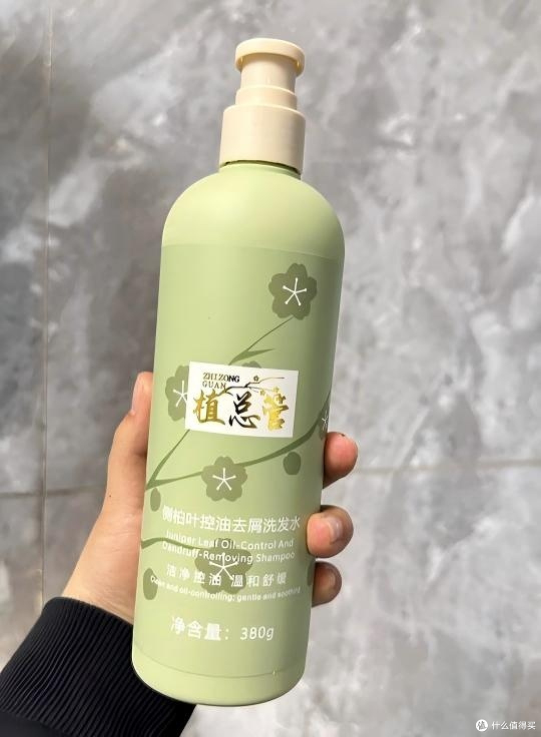从二硫化硒强效去屑到日常温和护理,美发店试出来的四款洗发水
